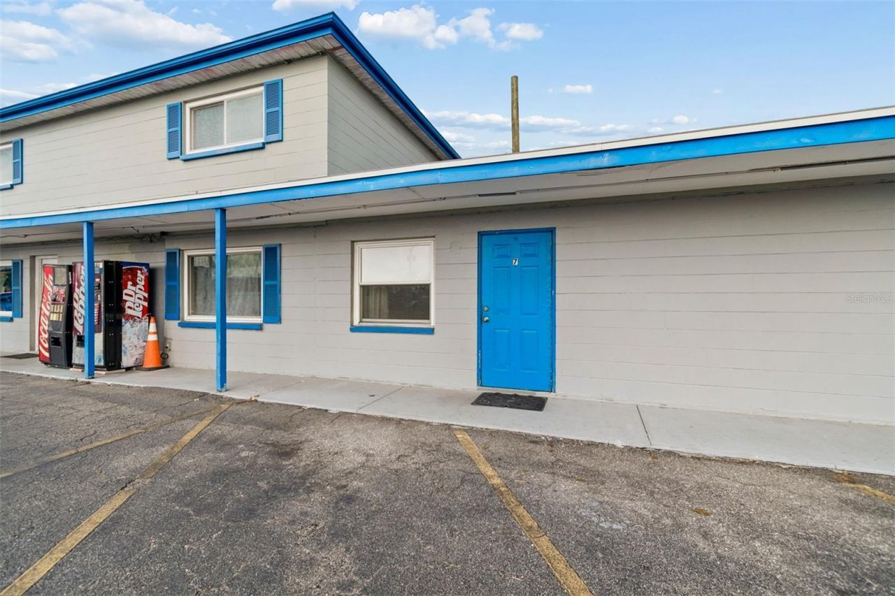6409 S Dale Mabry Highway , Tampa, FL 33611 Photo