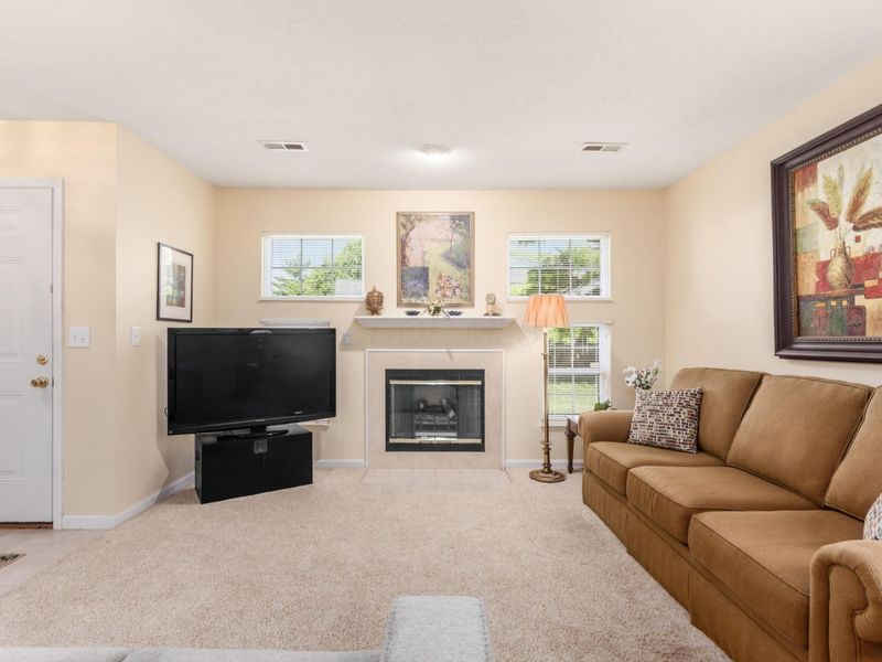 2469 Warm Springs Drive, Hilliard, OH 43026 Photo 8