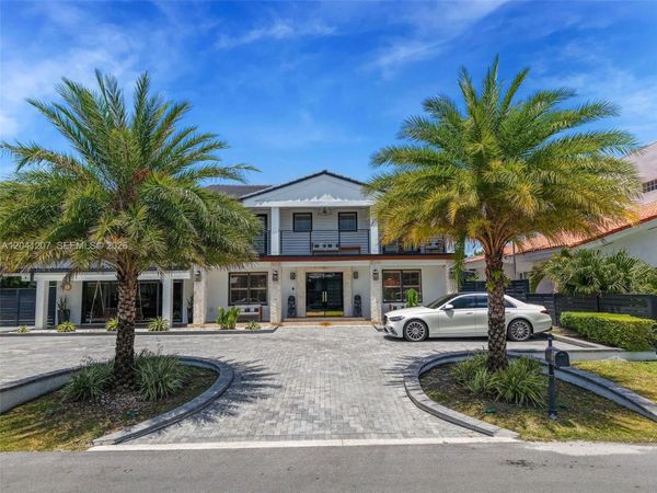 16416 NE 32nd Ave , North Miami Beach, FL 33160