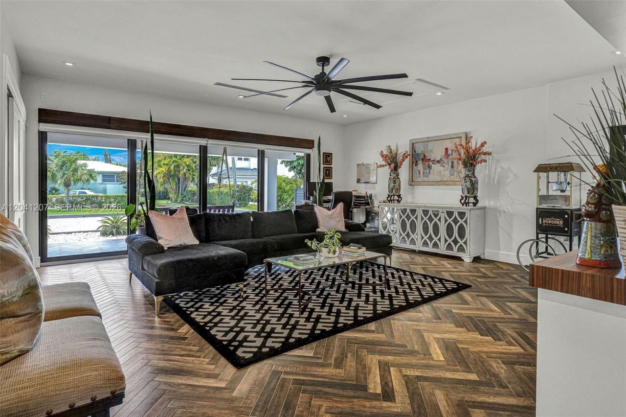 16416 NE 32nd Ave, North Miami Beach, FL 33160 Photo