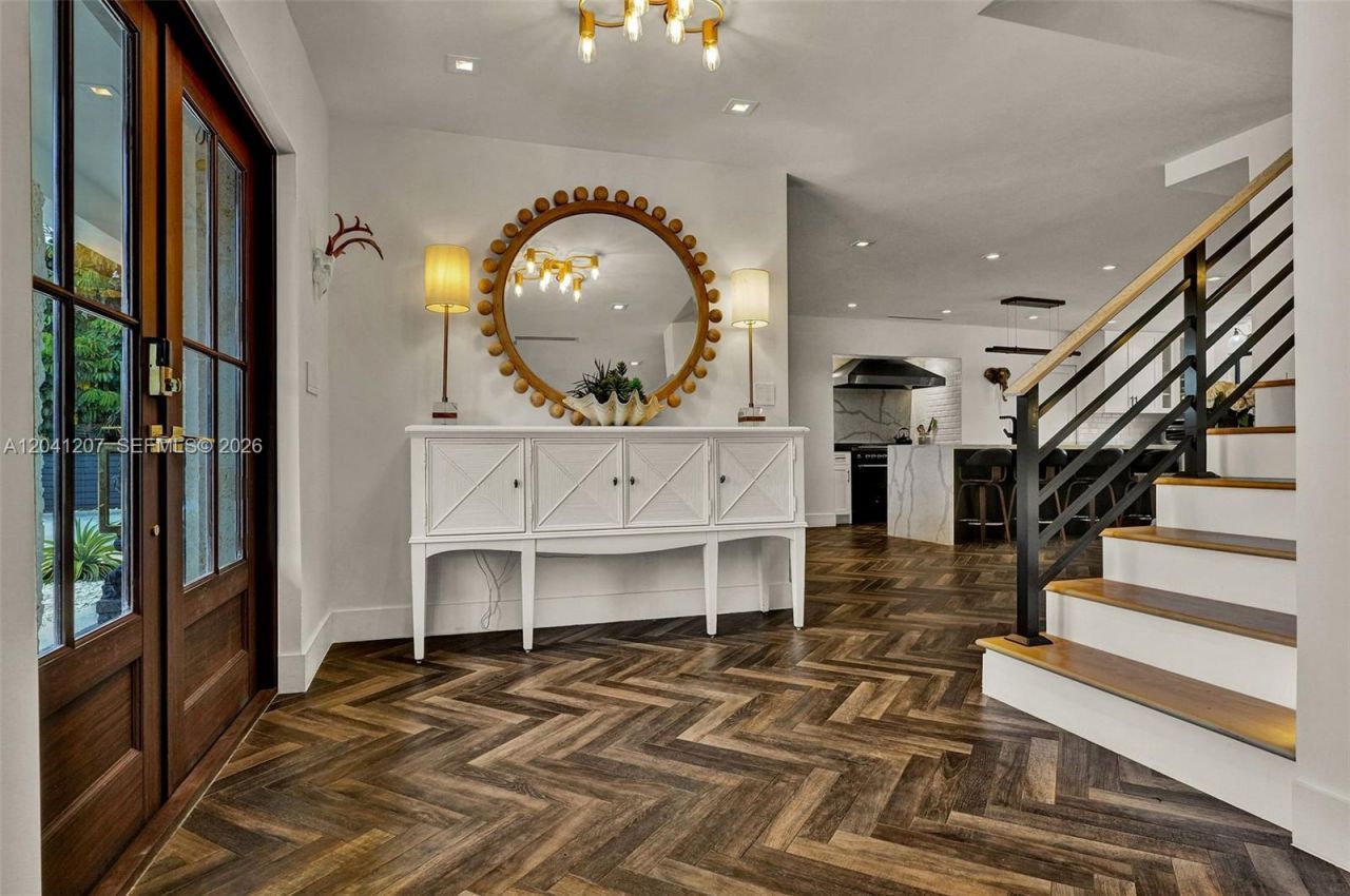 16416 NE 32nd Ave, North Miami Beach, FL 33160 Photo