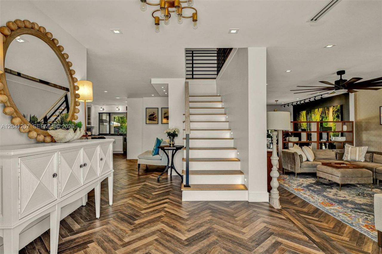 16416 NE 32nd Ave, North Miami Beach, FL 33160 Photo