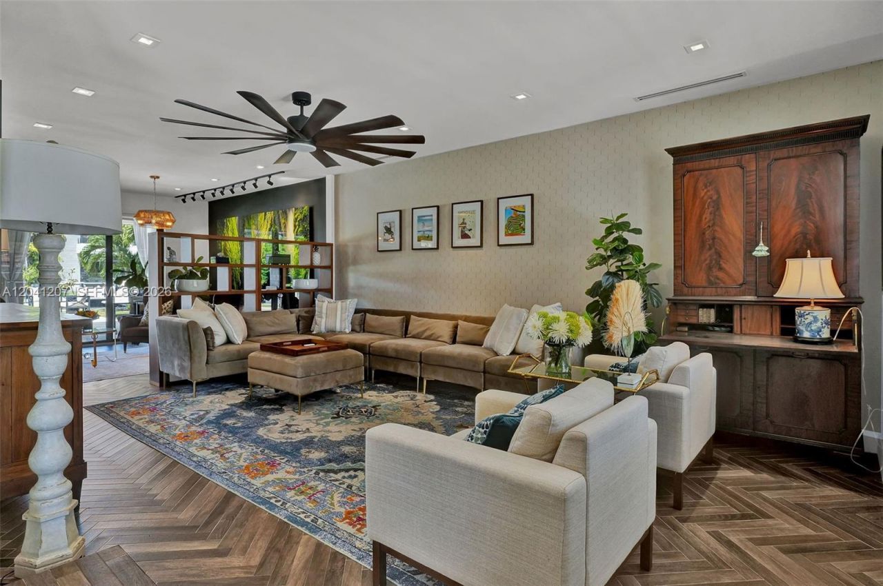 16416 NE 32nd Ave, North Miami Beach, FL 33160 Photo