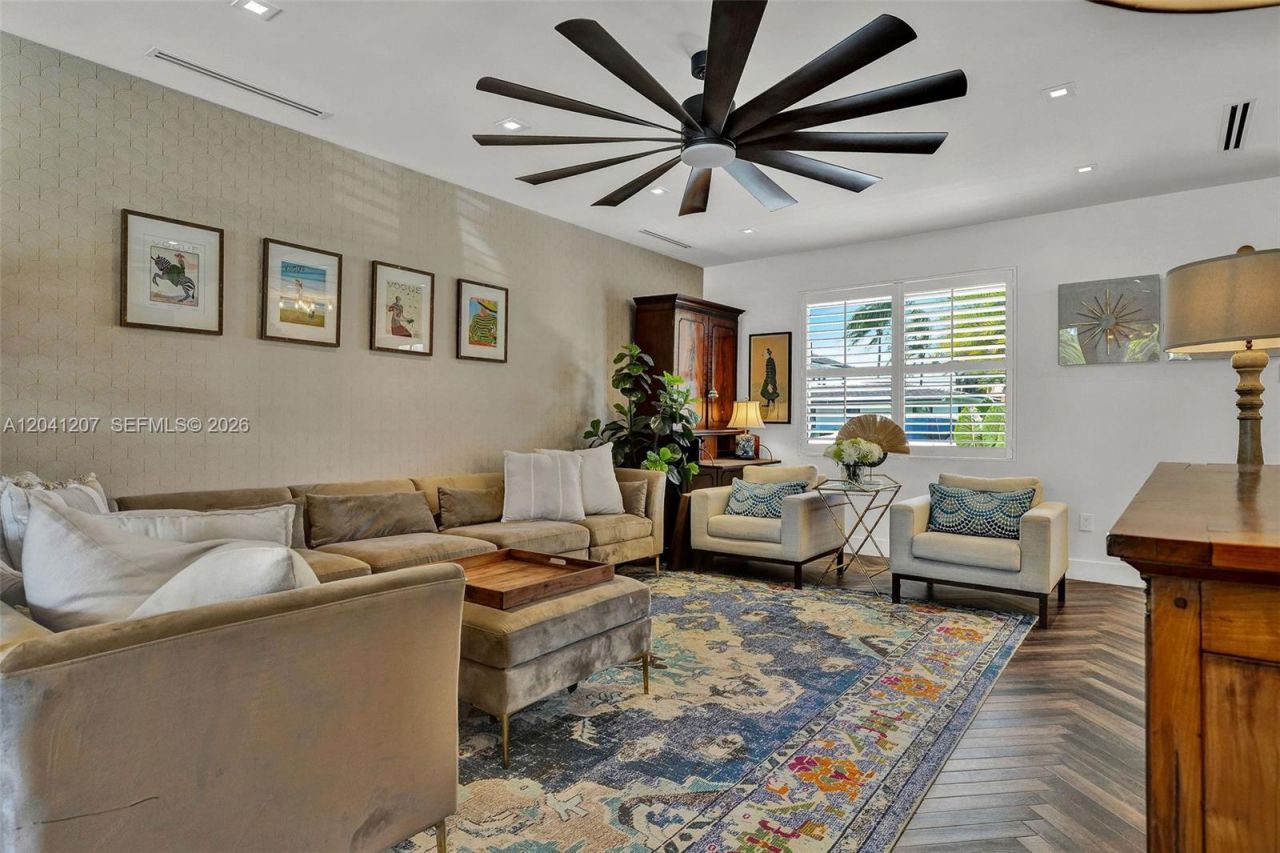 16416 NE 32nd Ave, North Miami Beach, FL 33160 Photo