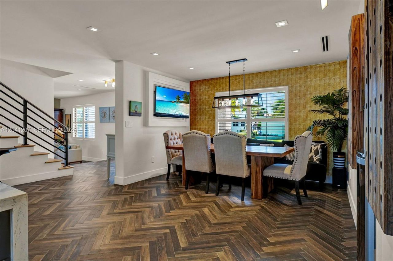 16416 NE 32nd Ave, North Miami Beach, FL 33160 Photo