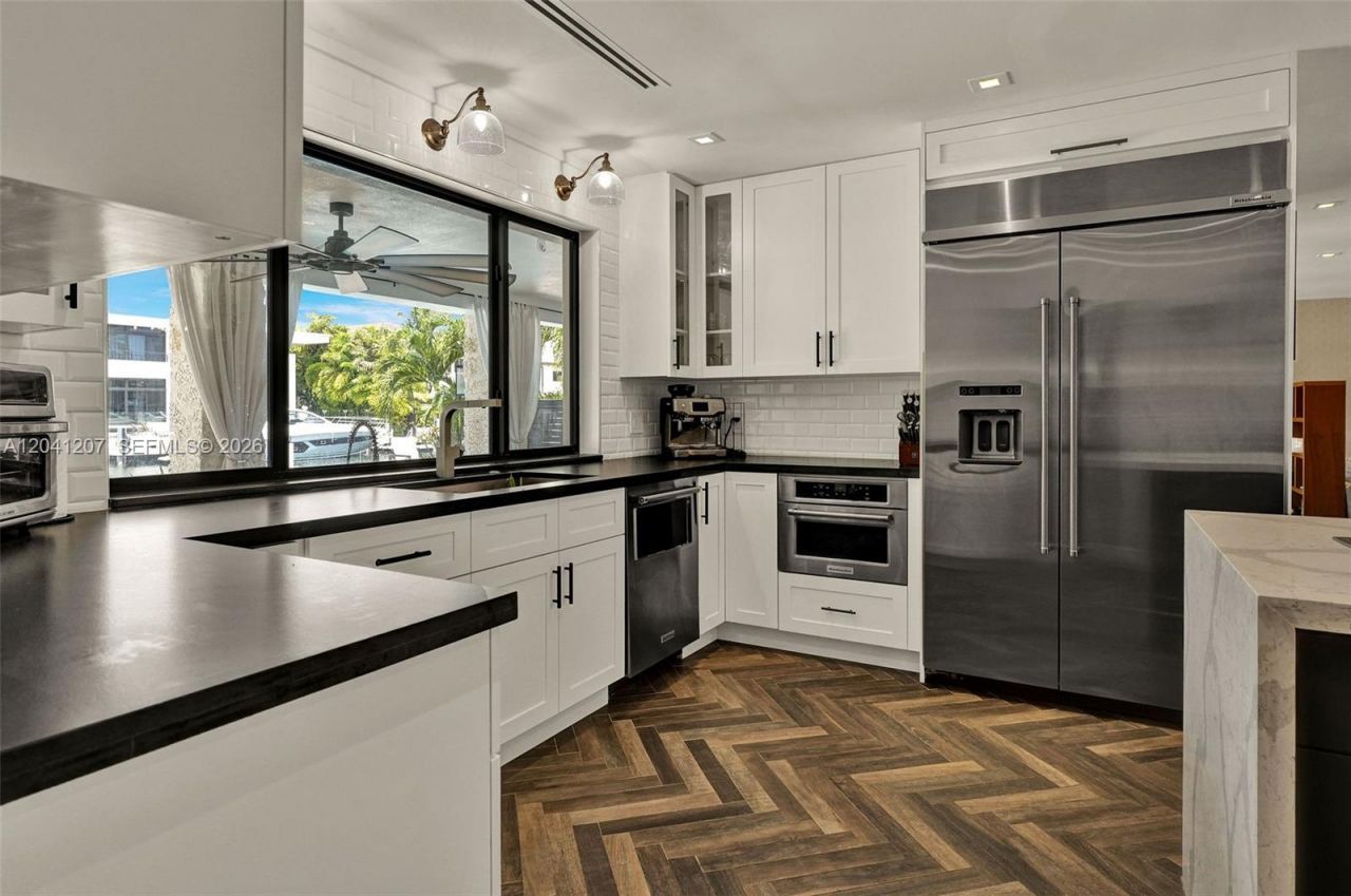 16416 NE 32nd Ave, North Miami Beach, FL 33160 Photo