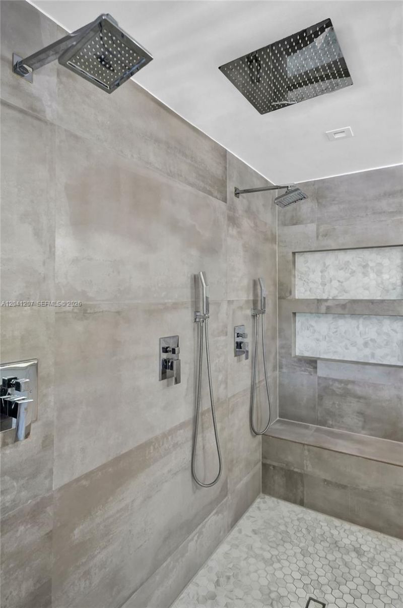 16416 NE 32nd Ave, North Miami Beach, FL 33160 Photo