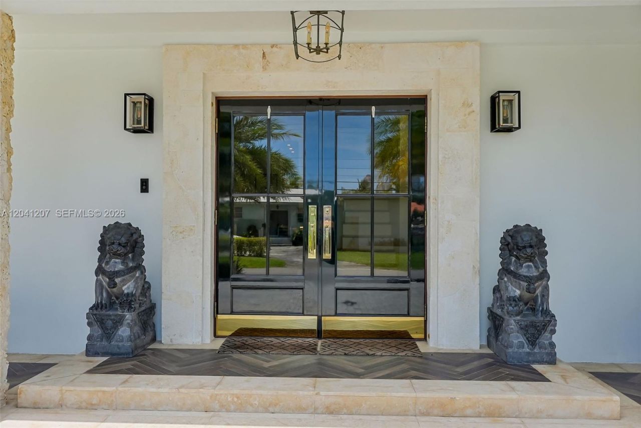16416 NE 32nd Ave, North Miami Beach, FL 33160 Photo