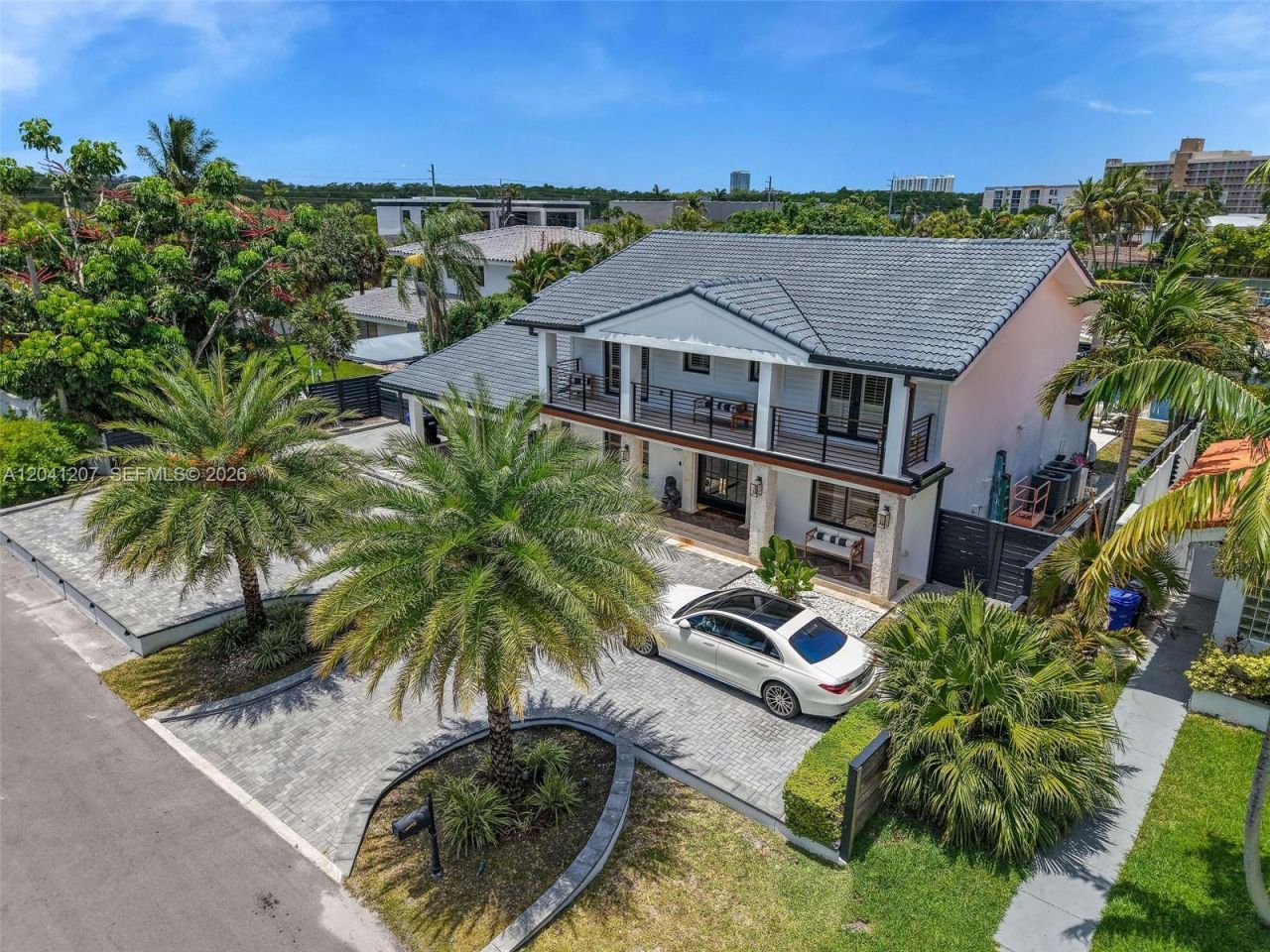 16416 NE 32nd Ave, North Miami Beach, FL 33160 Photo