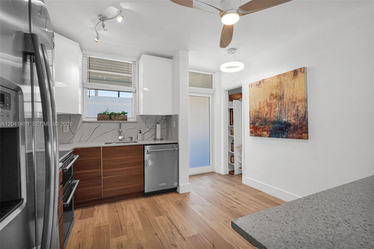 1790 E Las Olas Blvd, Unit 11, Fort Lauderdale, FL 33301 Photo