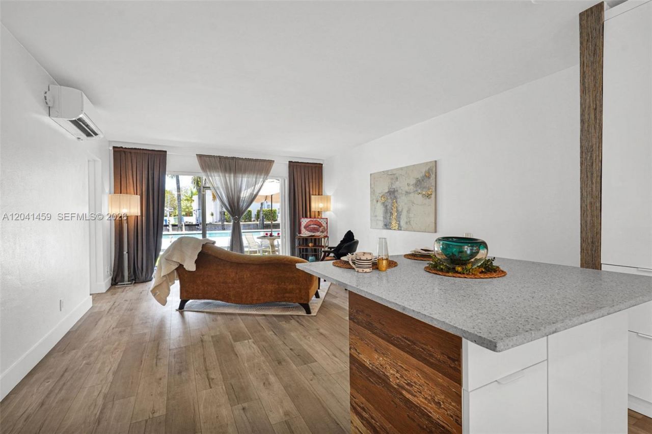 1790 E Las Olas Blvd, Unit 11, Fort Lauderdale, FL 33301 Photo