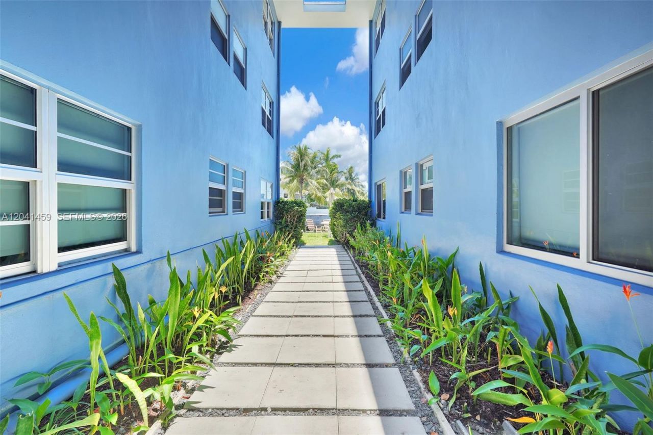 1790 E Las Olas Blvd, Unit 11, Fort Lauderdale, FL 33301 Photo