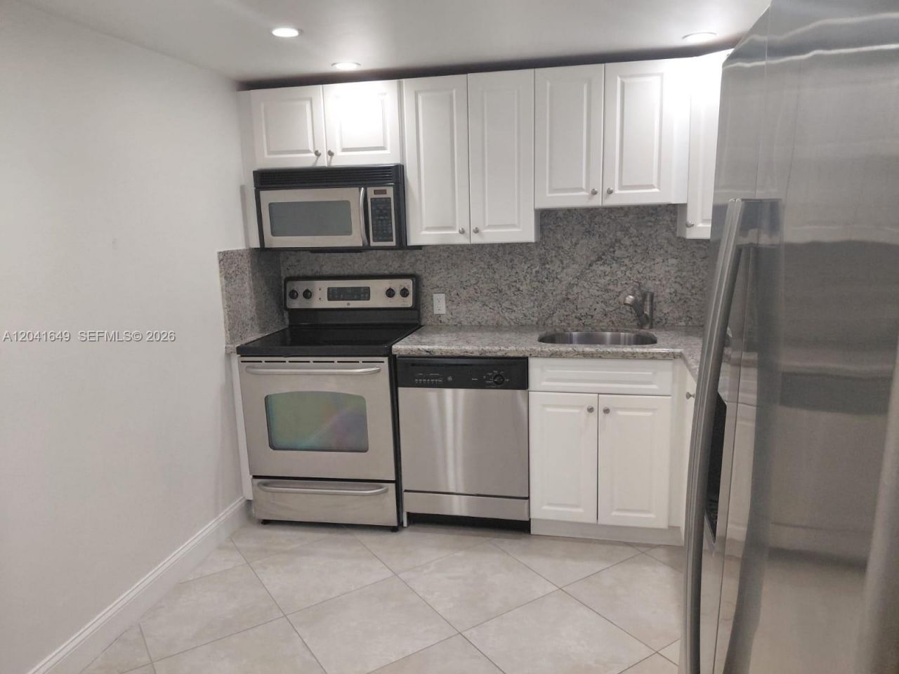 5701 Collins Ave, Unit 619, Miami Beach, FL 33140 Photo