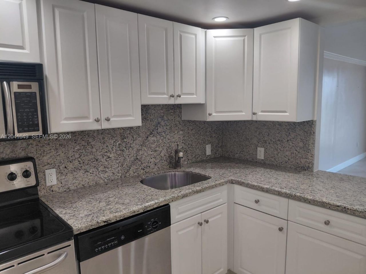 5701 Collins Ave, Unit 619, Miami Beach, FL 33140 Photo