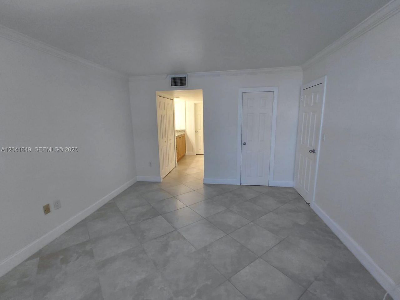 5701 Collins Ave, Unit 619, Miami Beach, FL 33140 Photo