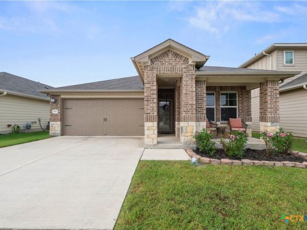 407 Water Way Avenue, Hutto, TX 78634