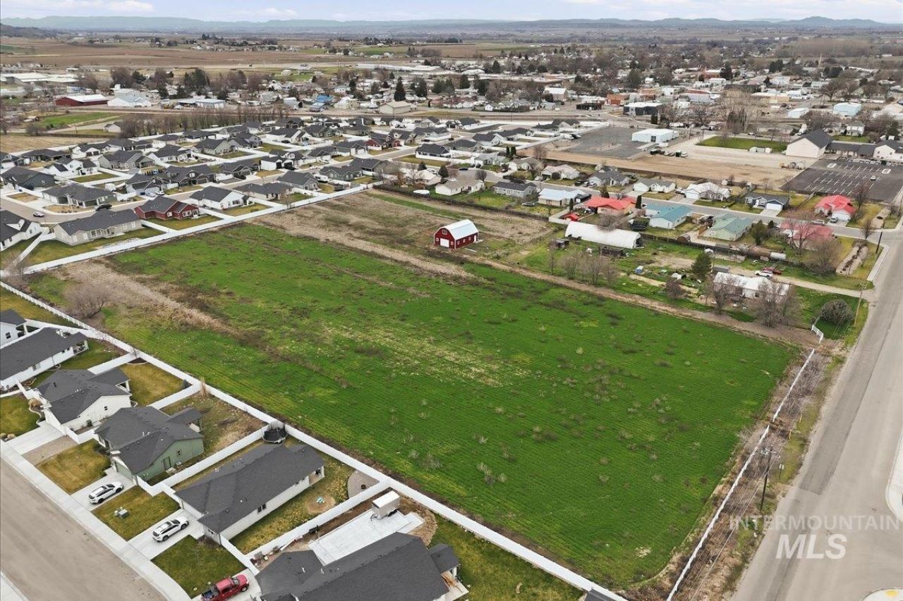 2015 E 1st, Fruitland, ID 83619 Main Photo