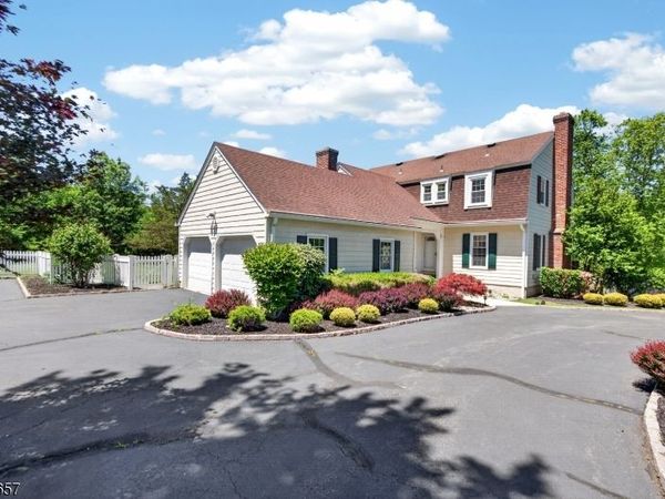 17 Cedar Rd, Readington, NJ 08889