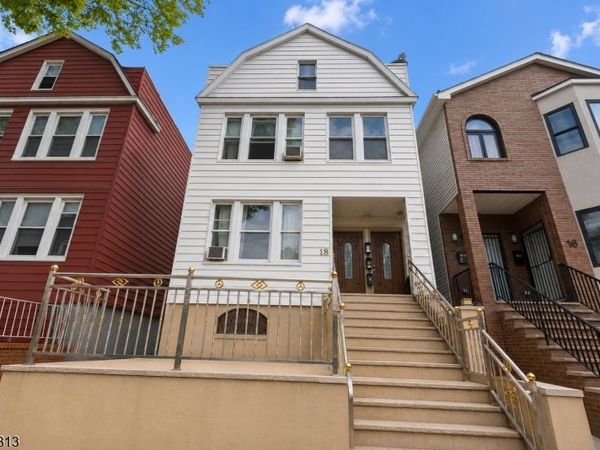 18 Stevens Ave, Jersey, NJ 07305