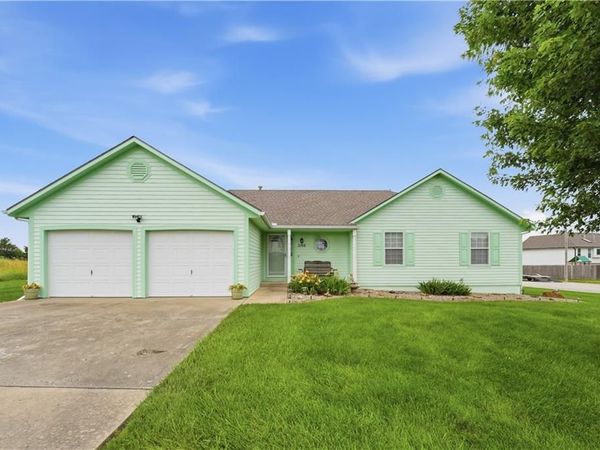 3108 Whistle Road, Harrisonville, MO 64701