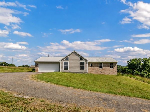 50 Lookout Ln , Cadiz, KY 42211