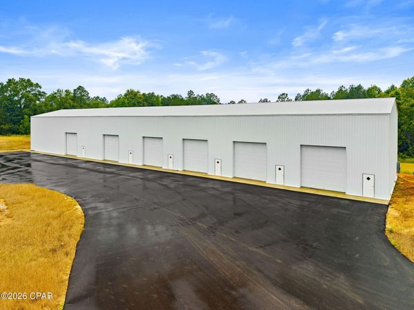 109 Industrial Drive , Bonifay, FL 32425