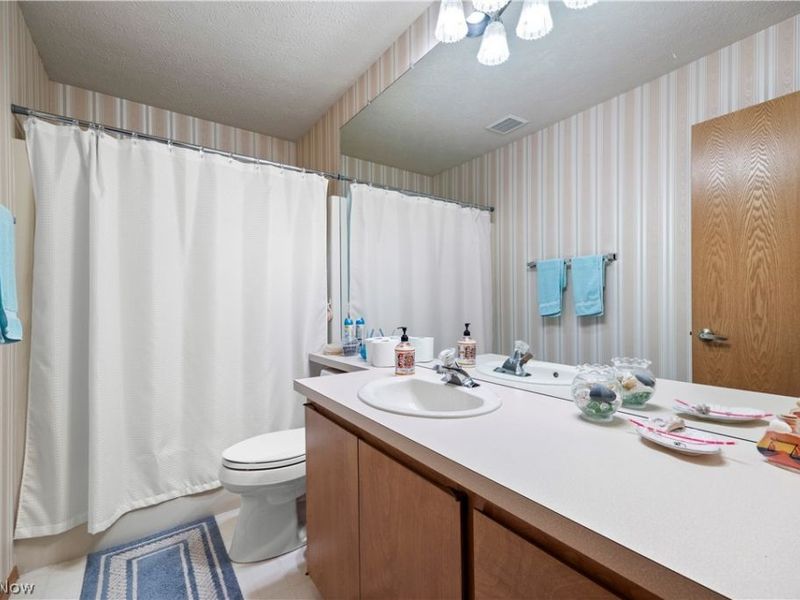 13228 Olympus Way, Strongsville, OH 44149 Photo 19