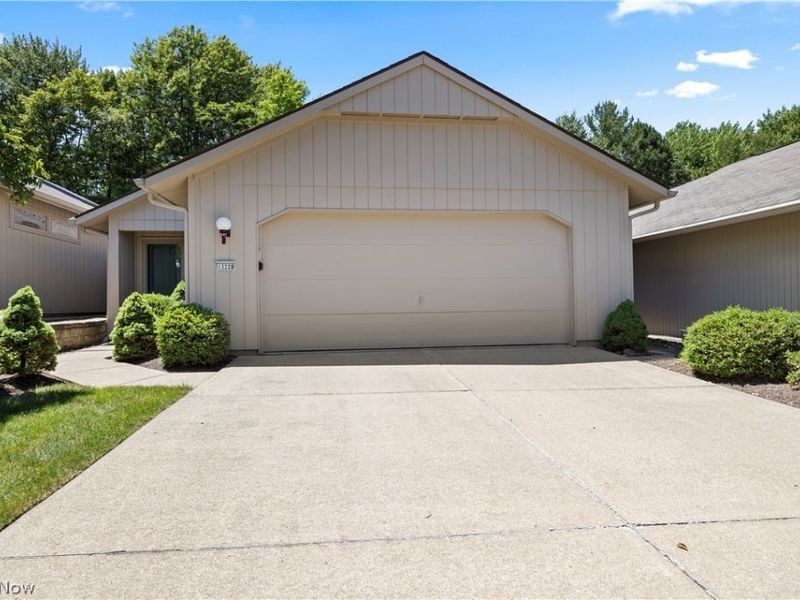 13228 Olympus Way, Strongsville, OH 44149 Photo 2