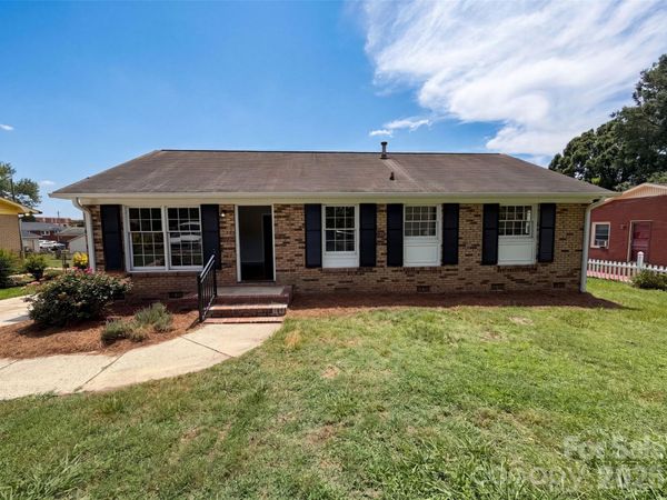 2039 Artwood Lane, Charlotte, NC 28217