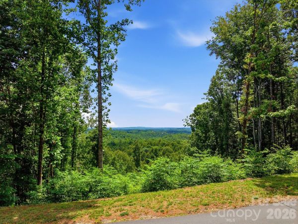 1288 Johns Ridge Parkway , Lenoir, NC 28645