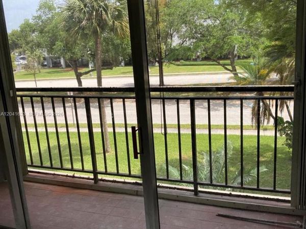 210 Fontainebleau Blvd , Unit 306, Miami, FL 33172