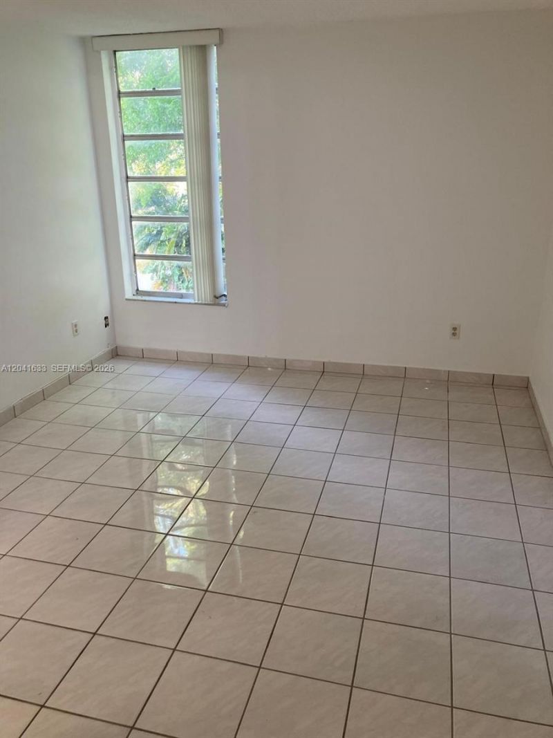 210 Fontainebleau Blvd, Unit 306, Miami, FL 33172 Photo