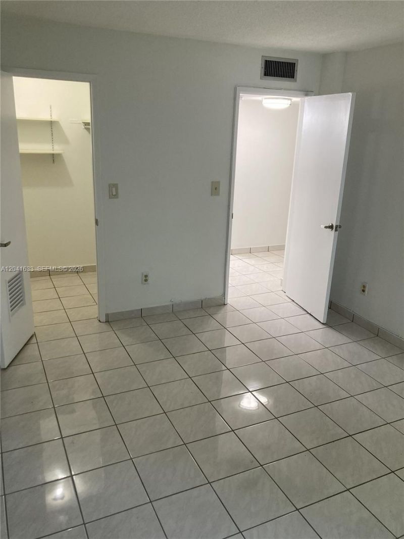 210 Fontainebleau Blvd, Unit 306, Miami, FL 33172 Photo