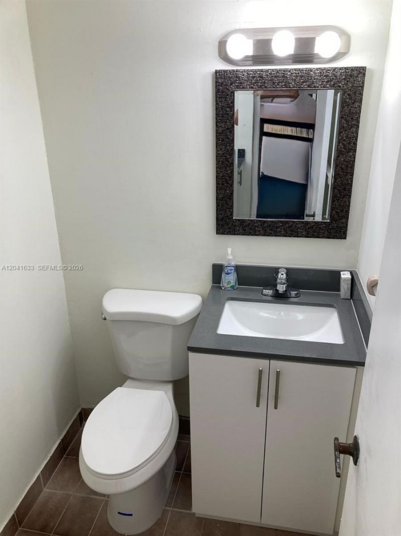 210 Fontainebleau Blvd, Unit 306, Miami, FL 33172 Photo