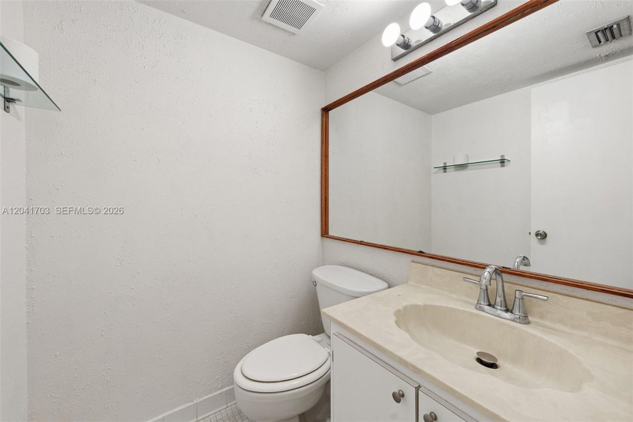 3118 Spanish Wells Dr , Unit 15-C, Delray Beach, FL 33445 Photo