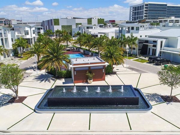 3405 NW 82nd Ct , Doral, FL 33122