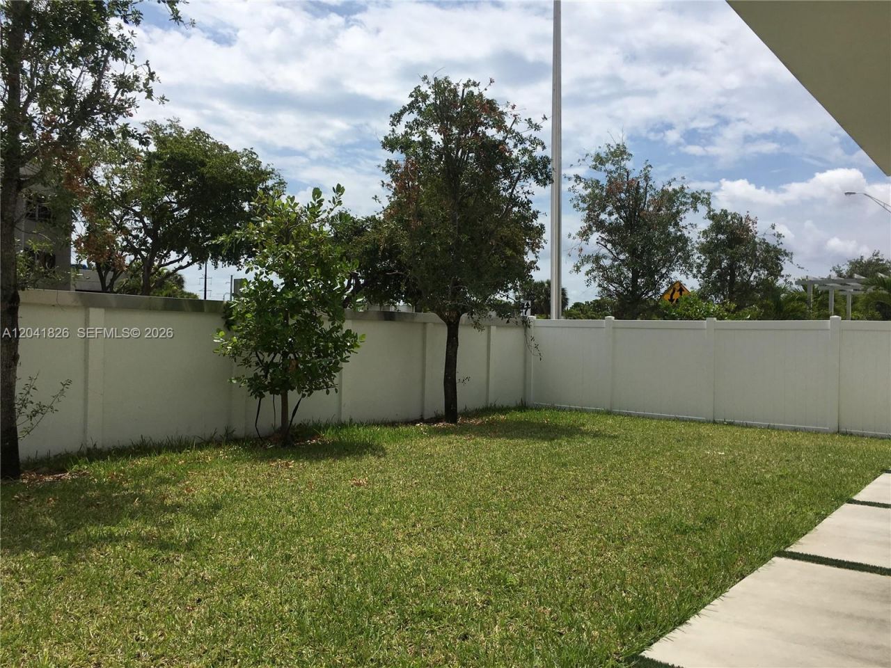 3405 NW 82nd Ct , Doral, FL 33122 Photo