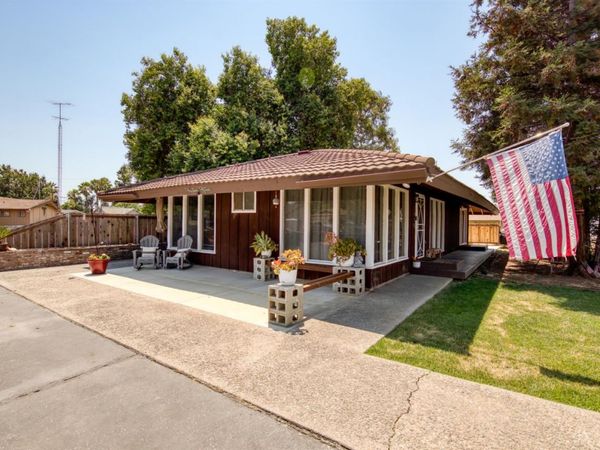1415 Oklahoma Ave, Escalon, CA 95320