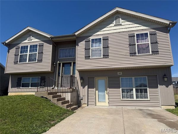 2409 Anthony Steven Court , Warrenton, MO 63383