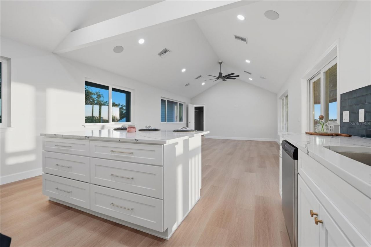 38 SE 195th Street , Suwannee, FL 32692 Photo