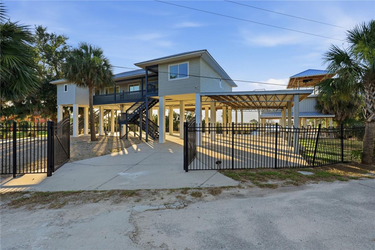 38 SE 195th Street , Suwannee, FL 32692 Photo