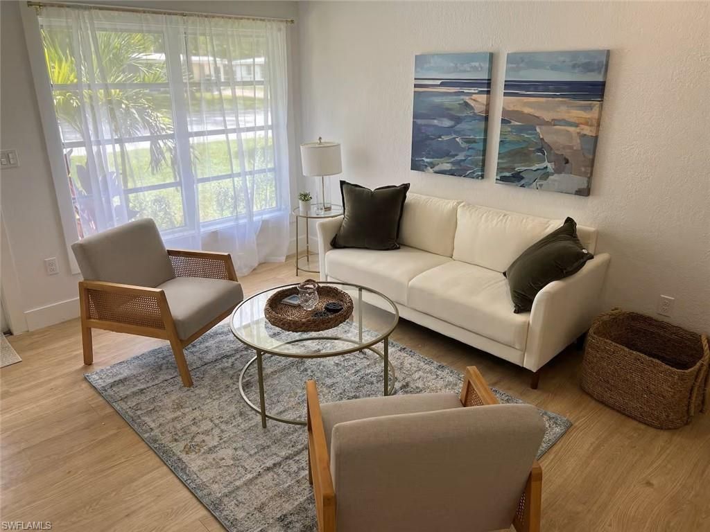1220 Embassy Lane, Naples, FL 34104 Photo