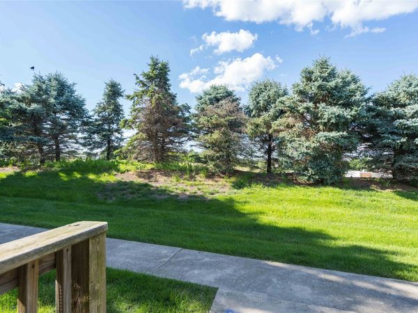 15229 Alpine Drive, Urbandale, IA 50323
