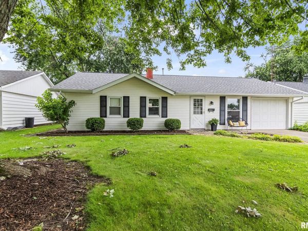 49 WESTMINISTER Drive, Chatham, IL 62629