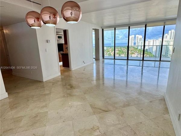19500 Turnberry Way, Unit 15F, Aventura, FL 33180