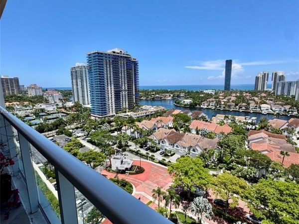 19500 Turnberry Way, Unit 15F, Aventura, FL 33180