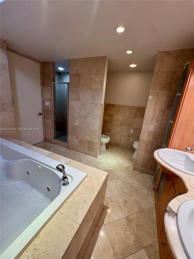 19500 Turnberry Way, Unit 15F, Aventura, FL 33180 Photo