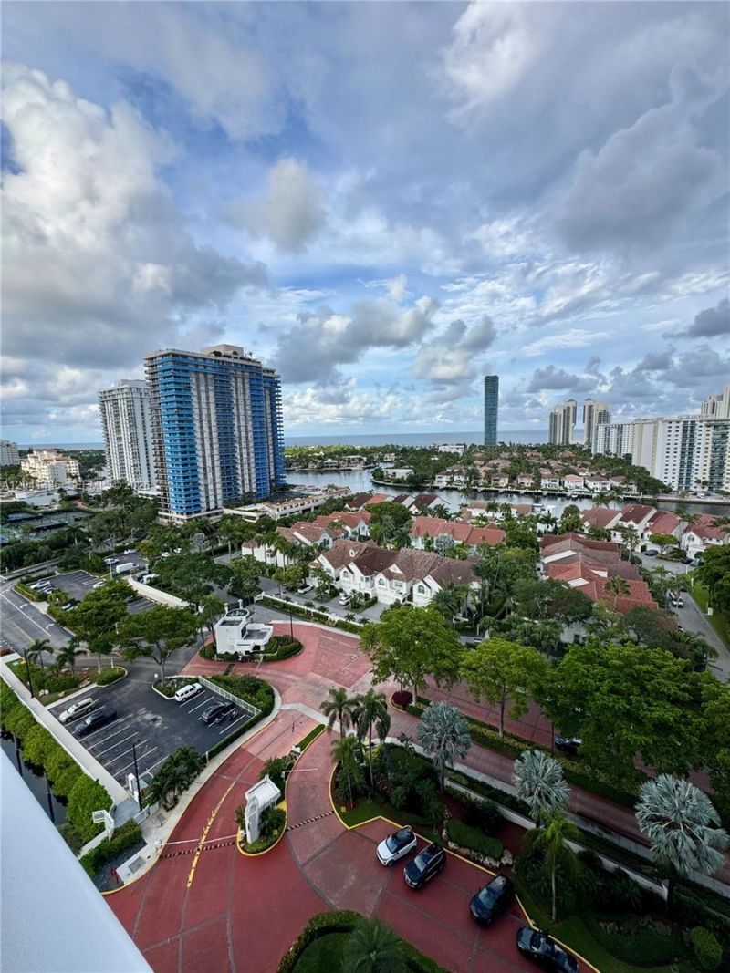 19500 Turnberry Way, Unit 15F, Aventura, FL 33180 Photo