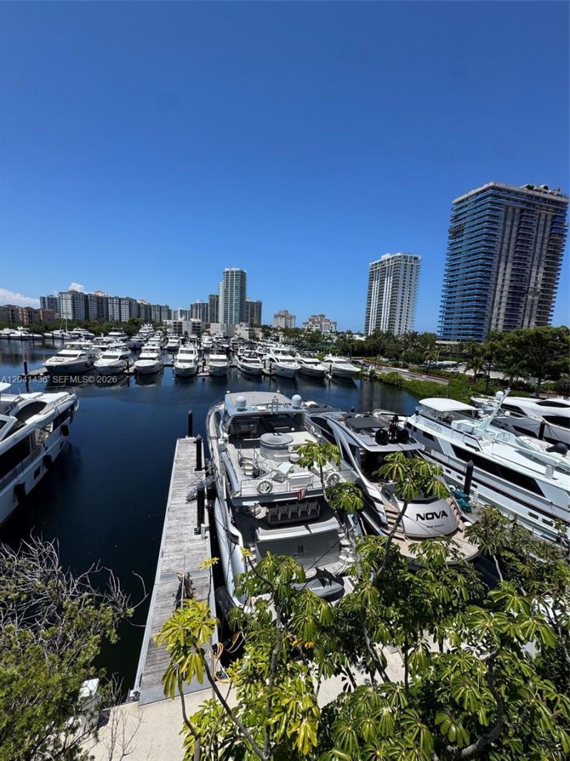 19500 Turnberry Way, Unit 15F, Aventura, FL 33180 Photo
