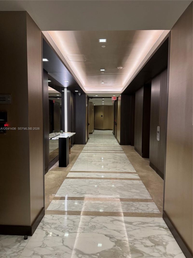 19500 Turnberry Way, Unit 15F, Aventura, FL 33180 Photo